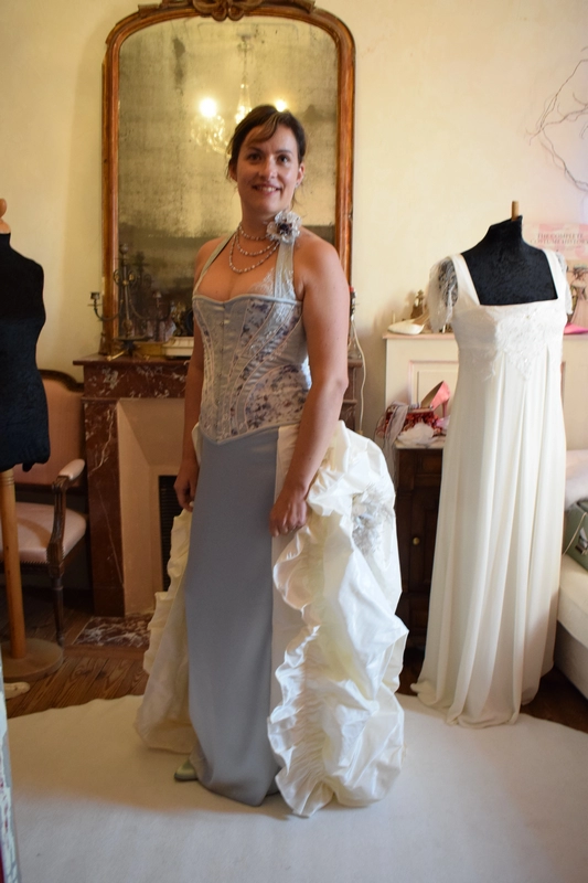Corset, robe et accessoires de mariage sur mesure créés en Vendée par Marjorie G. CREATION